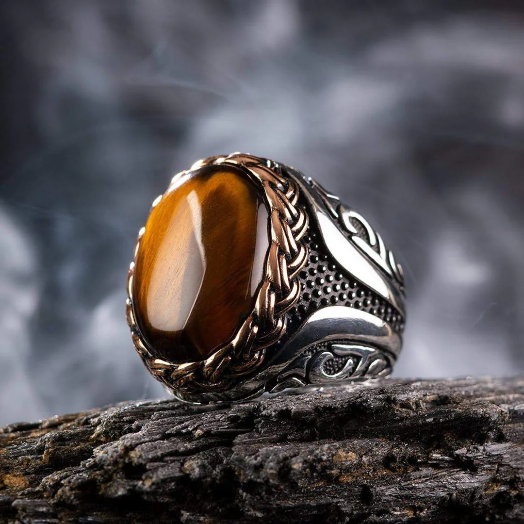 The Rise of Men’s Jewellery: Breaking Stereotypes and Embracing